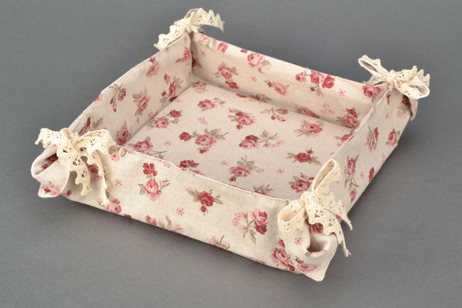 Designer fabric bread basket with lace Red Rose photo 1