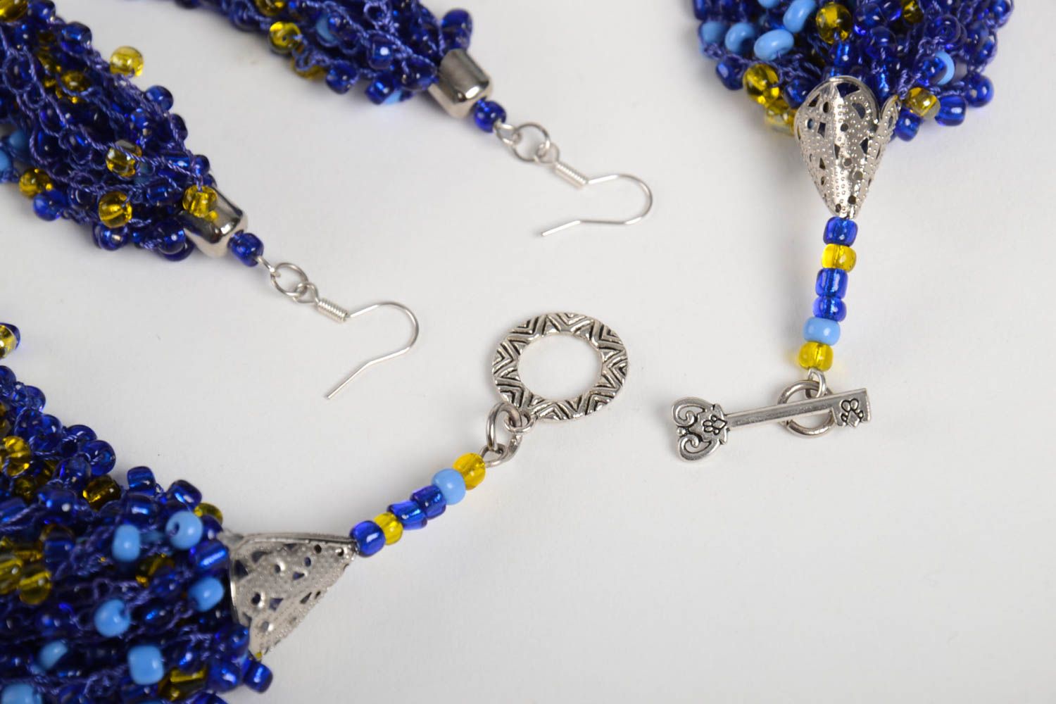 Set de bisutería hecho a mano collar artesanal pendientes de abalorios azules foto 4