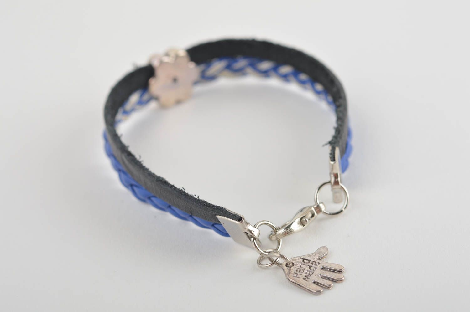 Pulsera artesanal accesorio de moda pulsera de piel azul y negro con flor foto 5