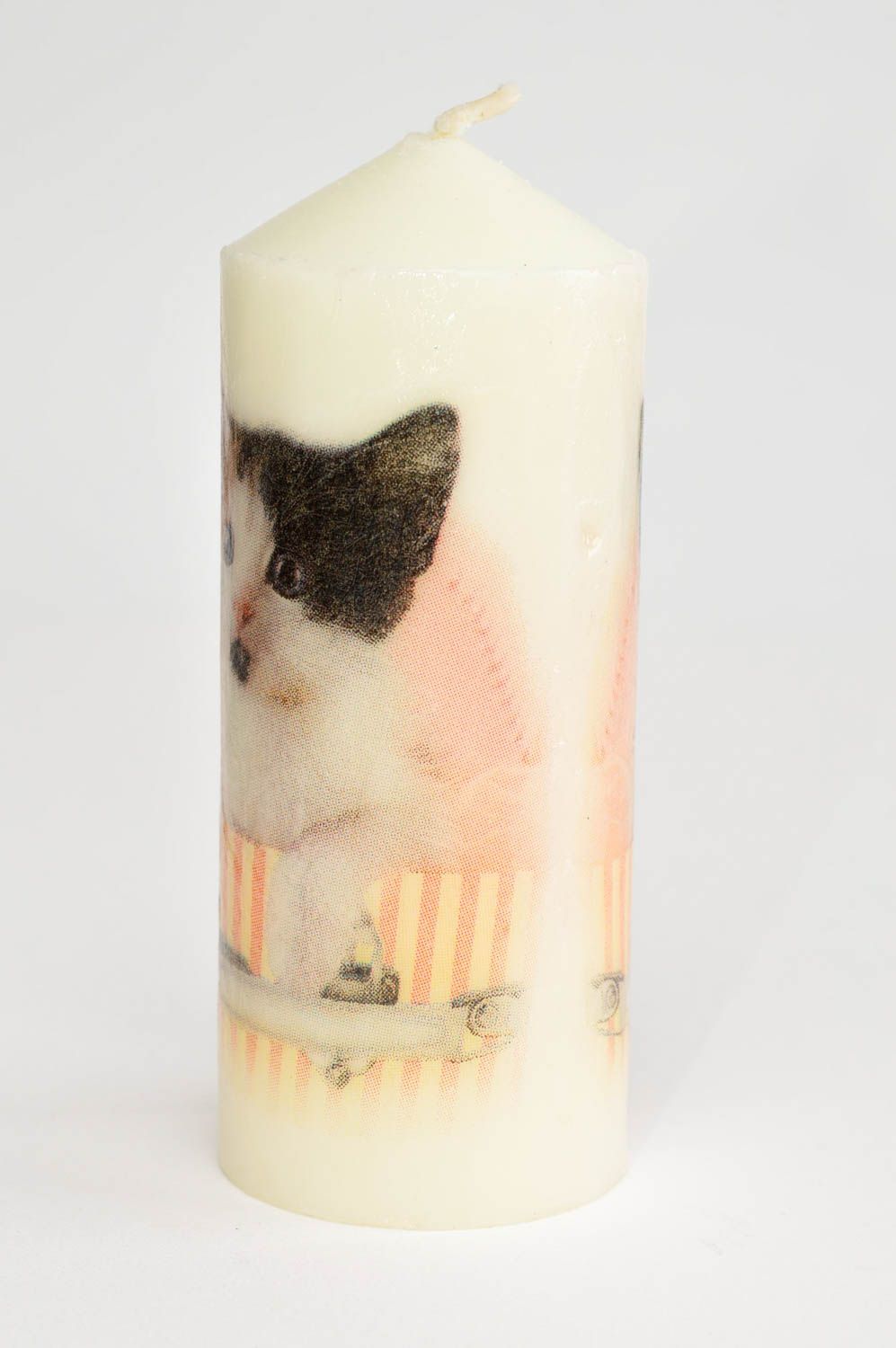Scented aroma pillar candle with kitty picture non-toxic cord 4,33 inch, 0,33 lb photo 3