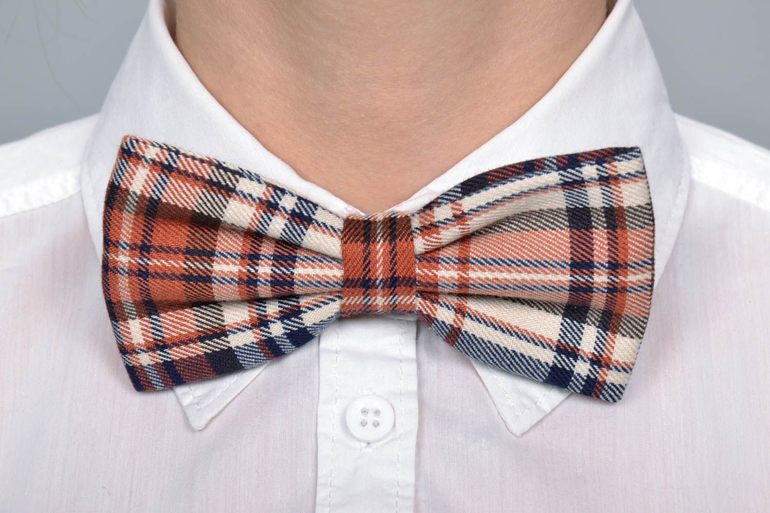 Brown checkered bow tie photo 5