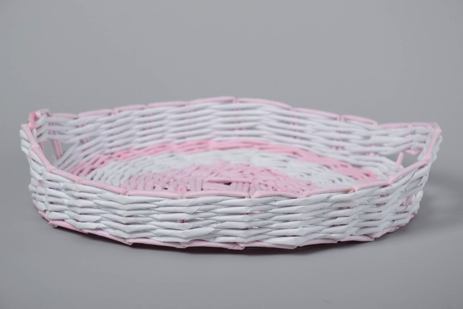 Bandeja de mimbre de papel artesanal de color rosado bonita original trenzada  foto 2
