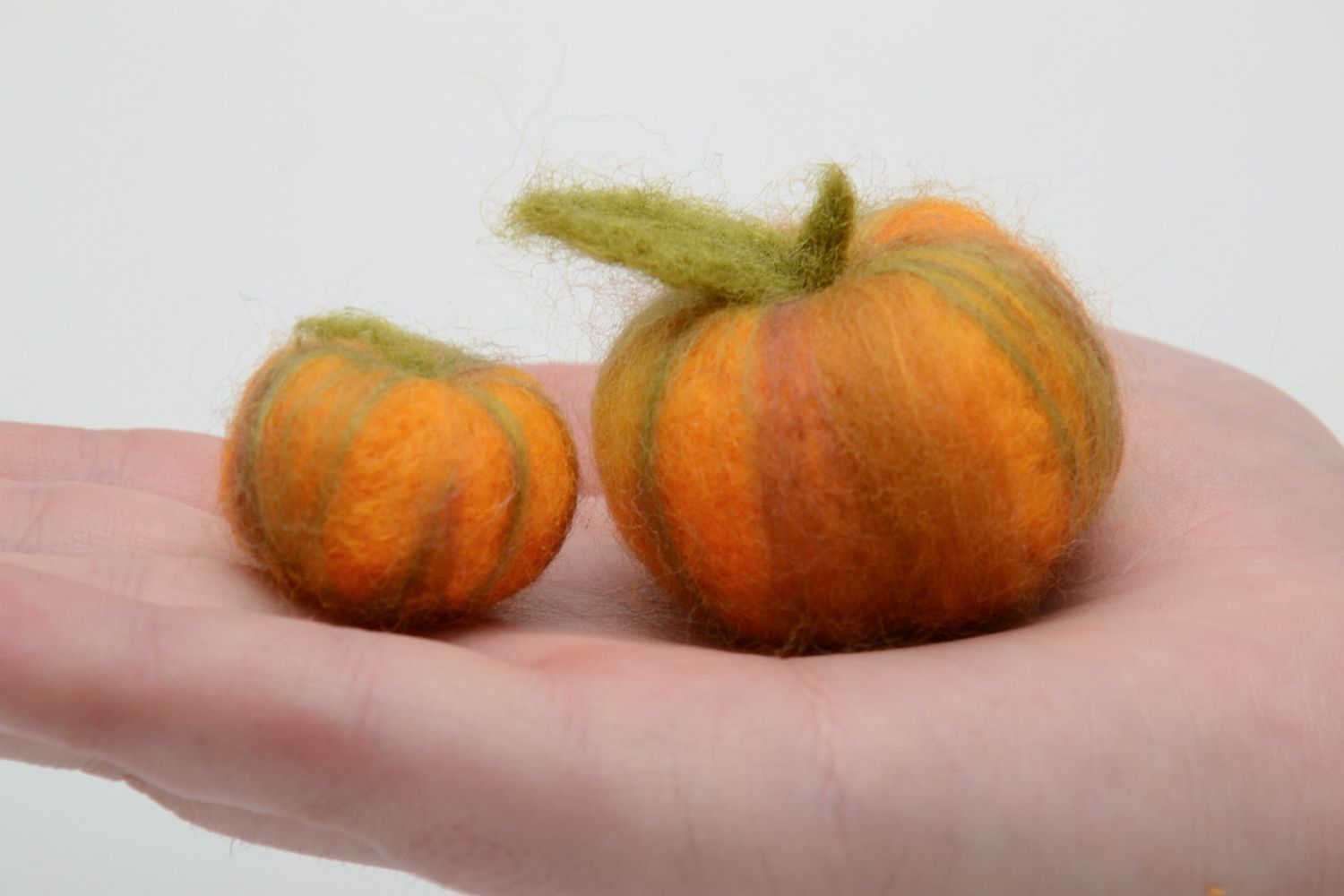 Handmade soft toy felted of wool Pumpkins photo 5