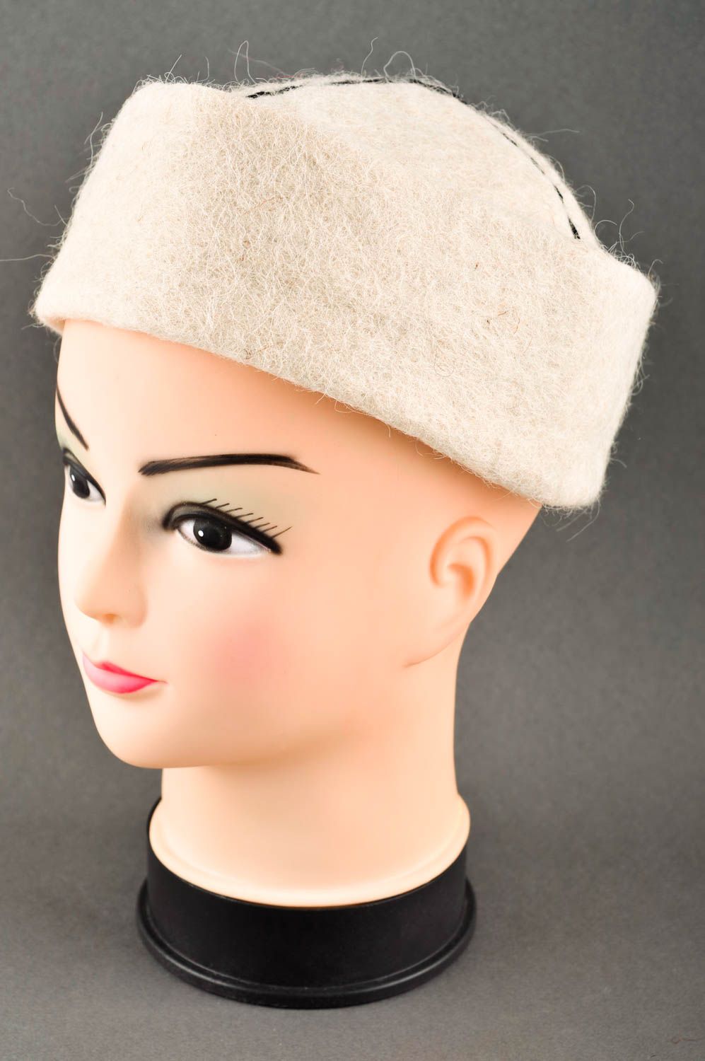 Mütze für Männer handgemachte Mütze aus Wolle modisches Accessoire für Männer foto 1