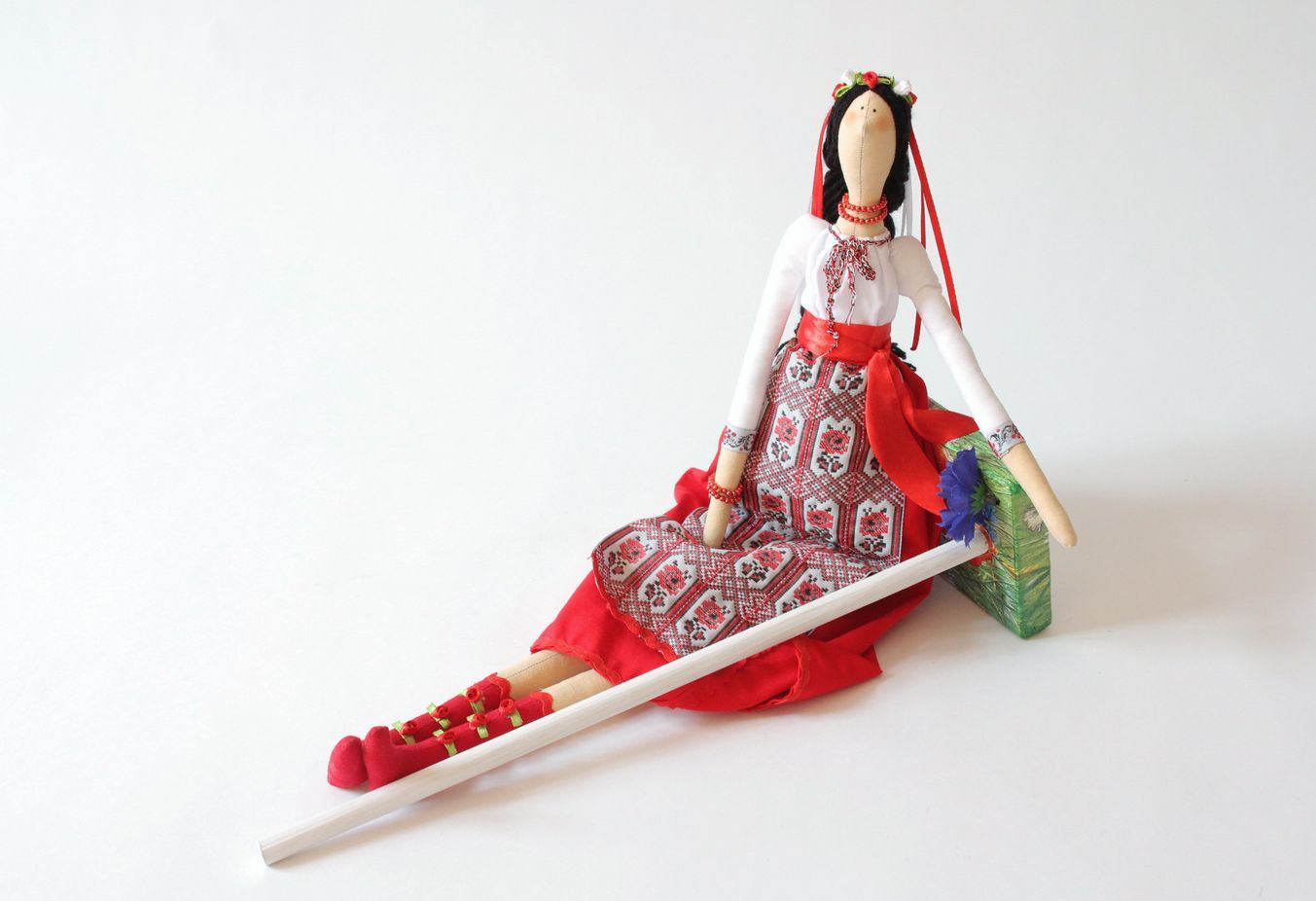 Ucraniana - boneca macia decorativa em suporte  foto 4