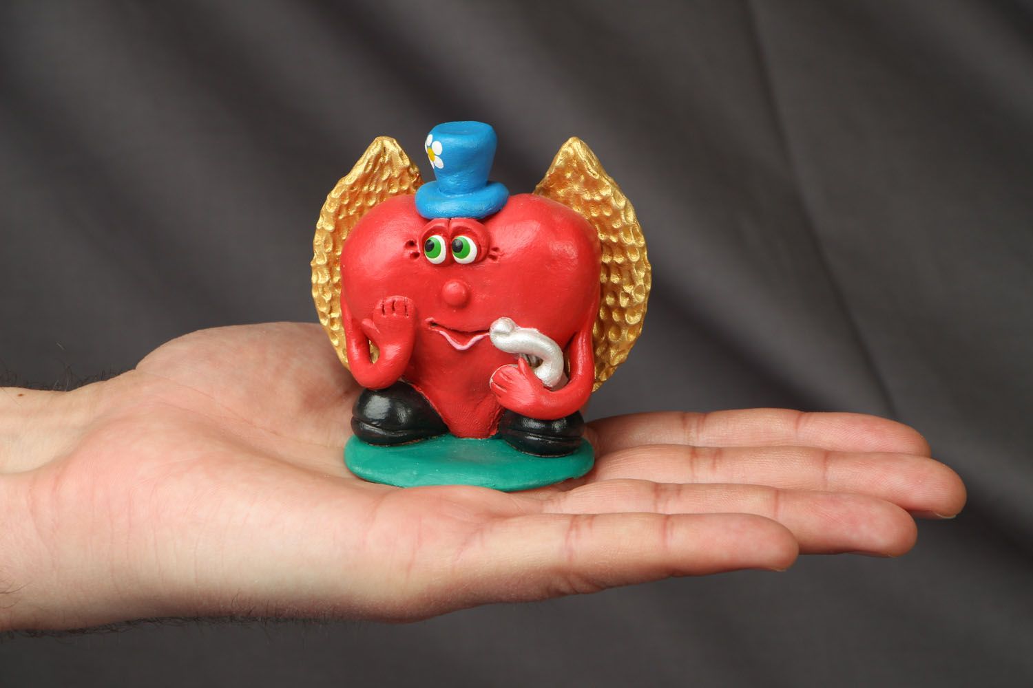 Figurine Heart with wings photo 4