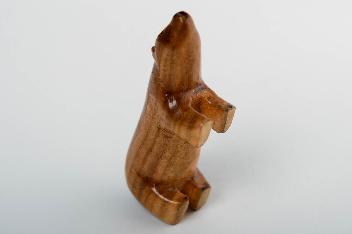 Figur aus Holz handmade geschnitzte Holzfigur Öko Spielzeug Tisch Deko Bär schön foto 4