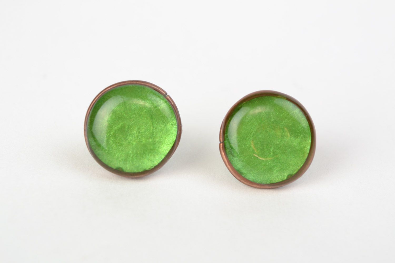 Handmade small epoxy resin stud earrings of round shape and green color photo 3