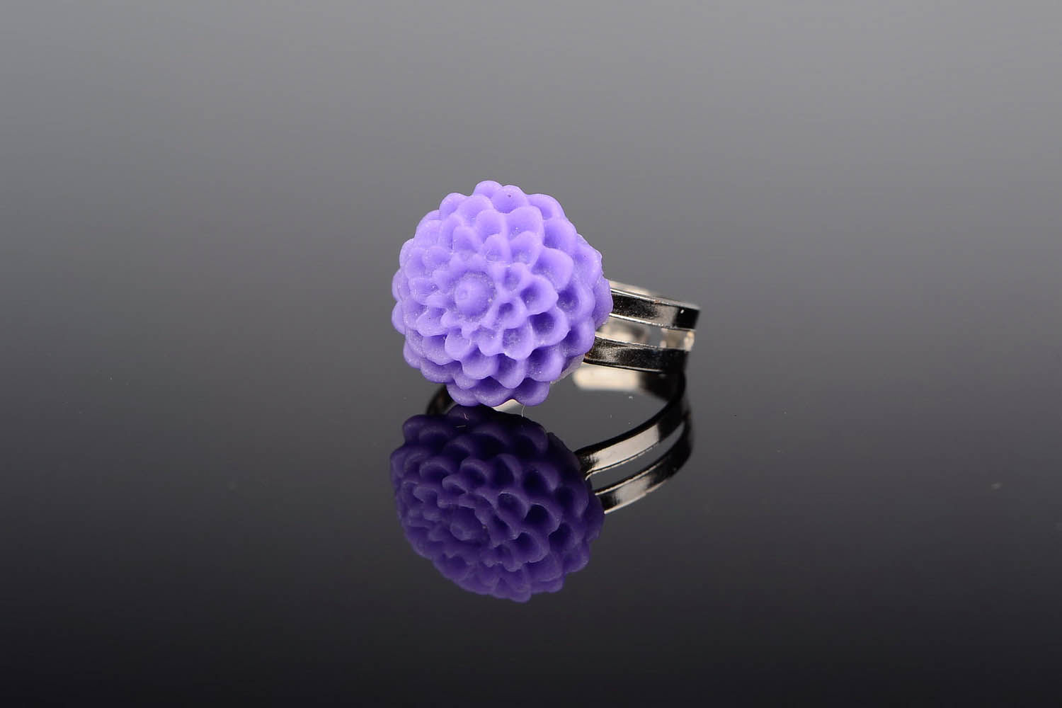 Кольцо с фиолетовым цветком, полимерная глина фото 4