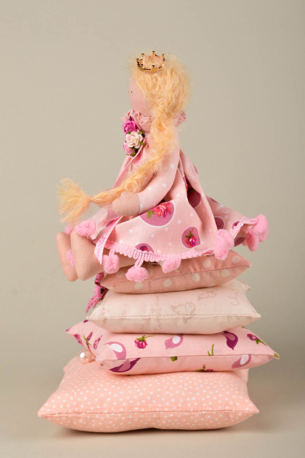 Кукла ручной работы кукла из ткани декоративная авторская кукла на подушках фото 2