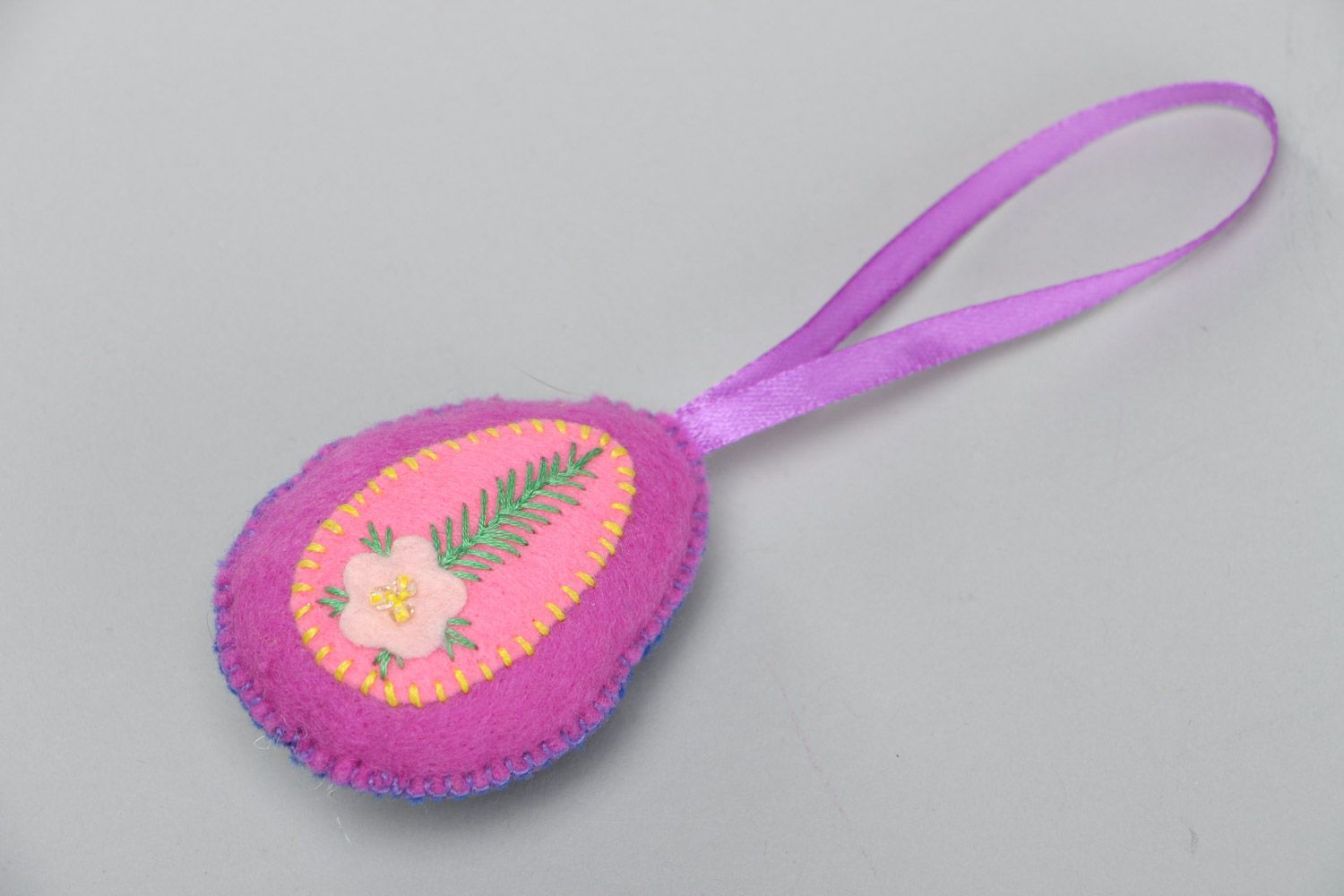Handmade felt soft interior pendant toy Easter egg of purple color photo 2