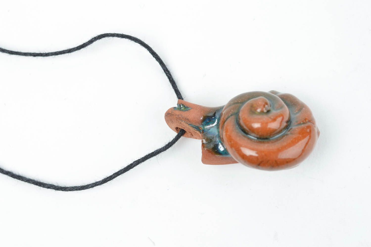 Handmade pendant in shape of mussel stylish ceramic accessory unusual jewelry photo 4