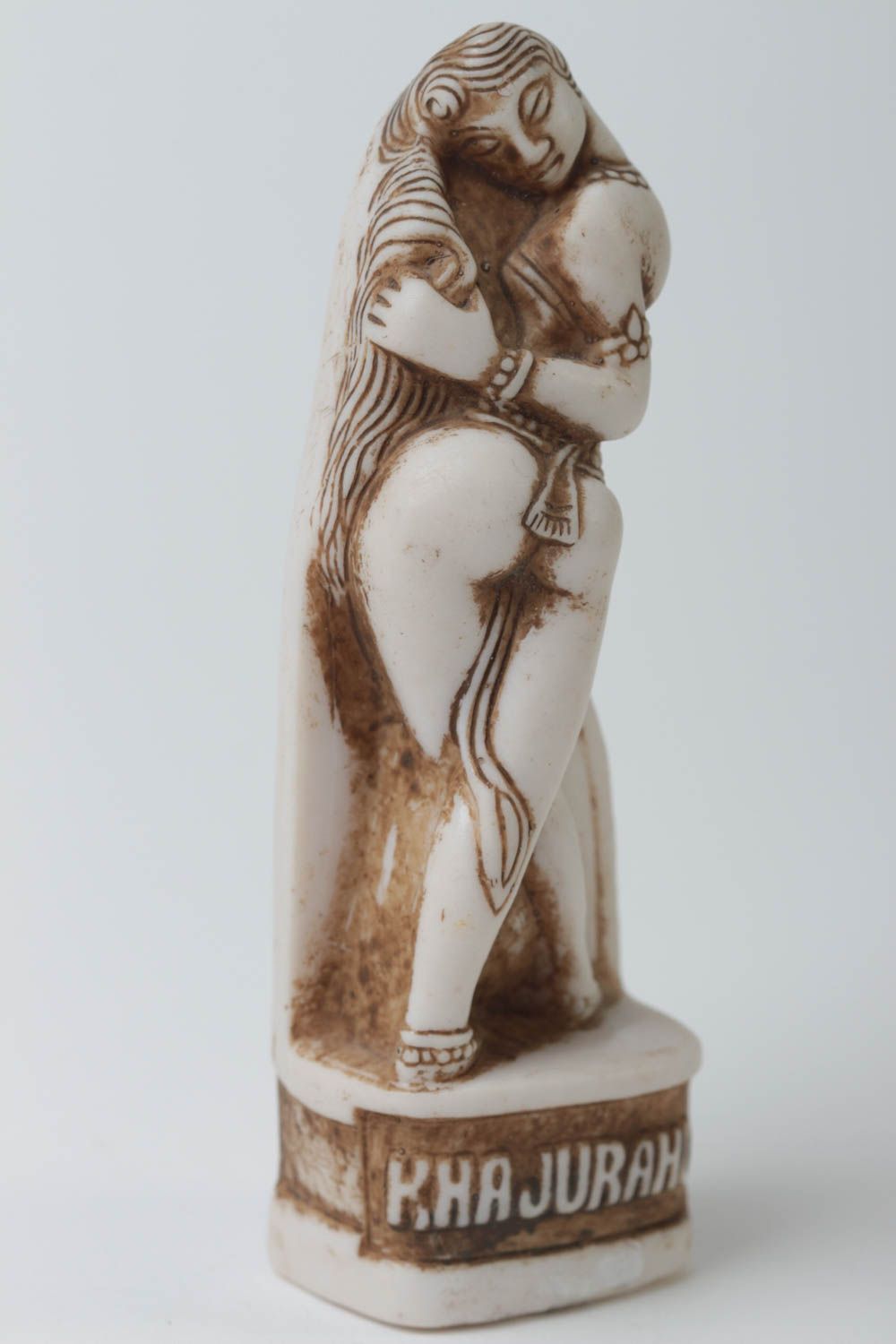 Авторская статуэтка из полимерной смолы сувенир ручной работы Каджурахо фото 2