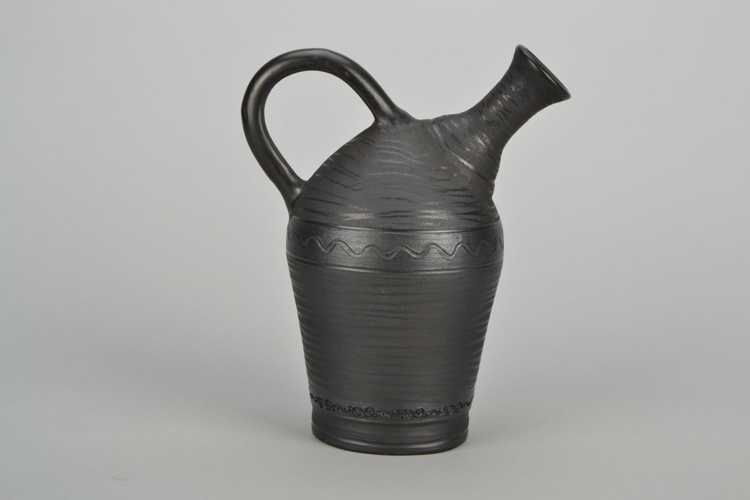 60 oz ceramic handmade wine jug made of black clay with handle in Greek amphora shape 1,7 lb photo 3