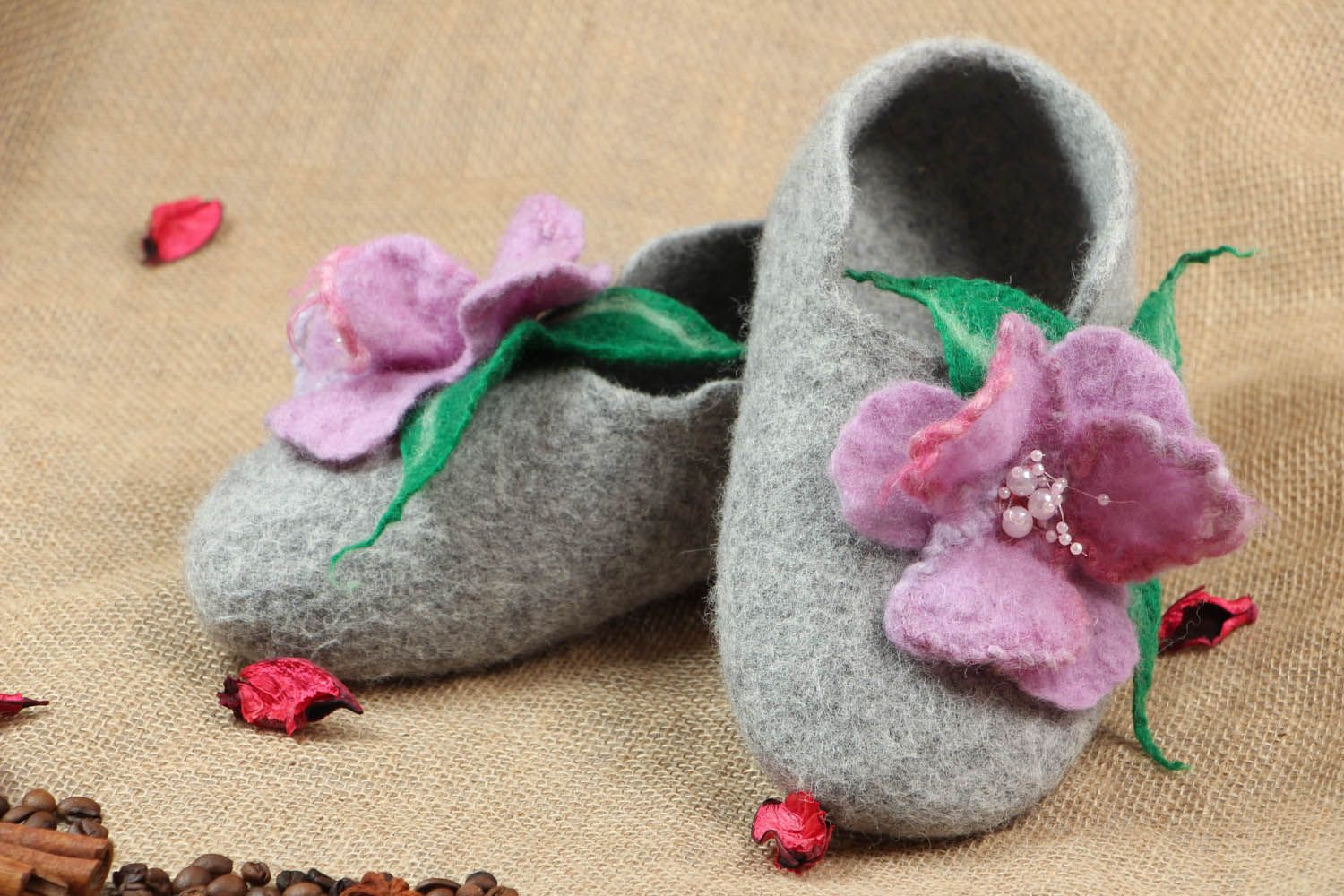 Woolen slippers photo 4