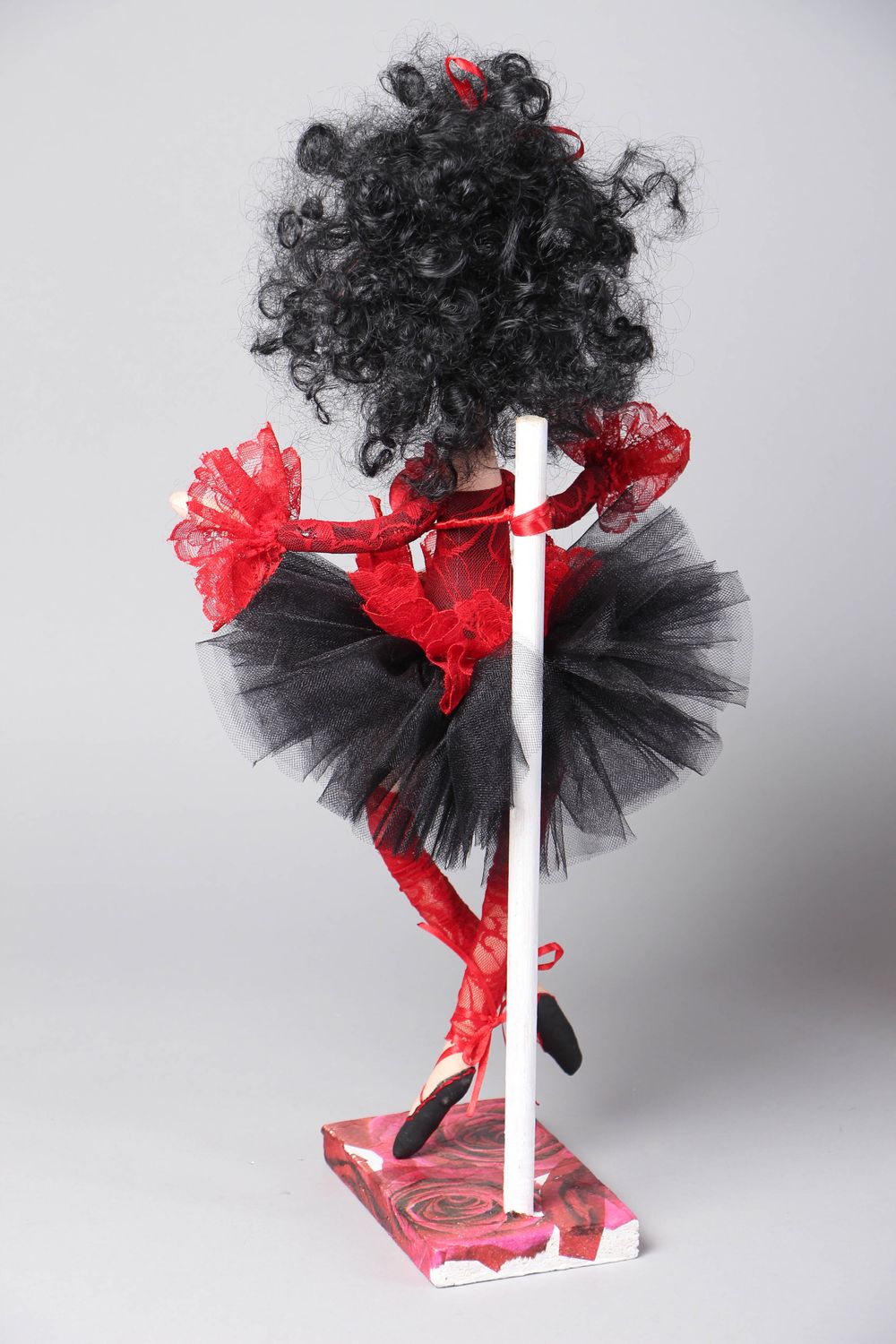 Авторская кукла из ткани на подставке Балерина фото 3