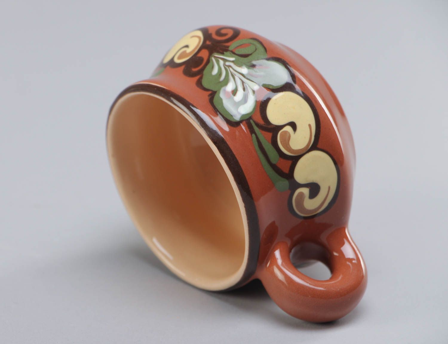 Bemalte schöne glänzende handgemachte Ton Tasse mit Ornament und Glasur 80 ml foto 4
