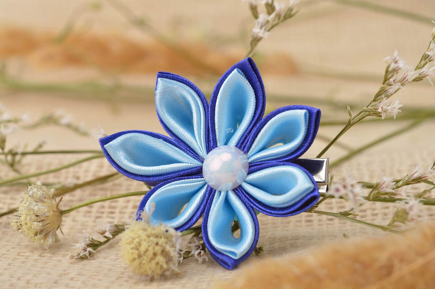Barrette cheveux fait main Pince à cheveux Cadeau fille fleur kanzashi bleue photo 1