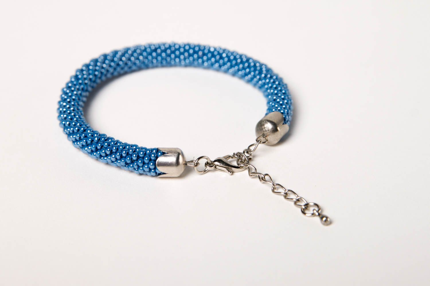 Bracelet perles rocaille Bijou fait main bleu ciel design Accessoire femme photo 4