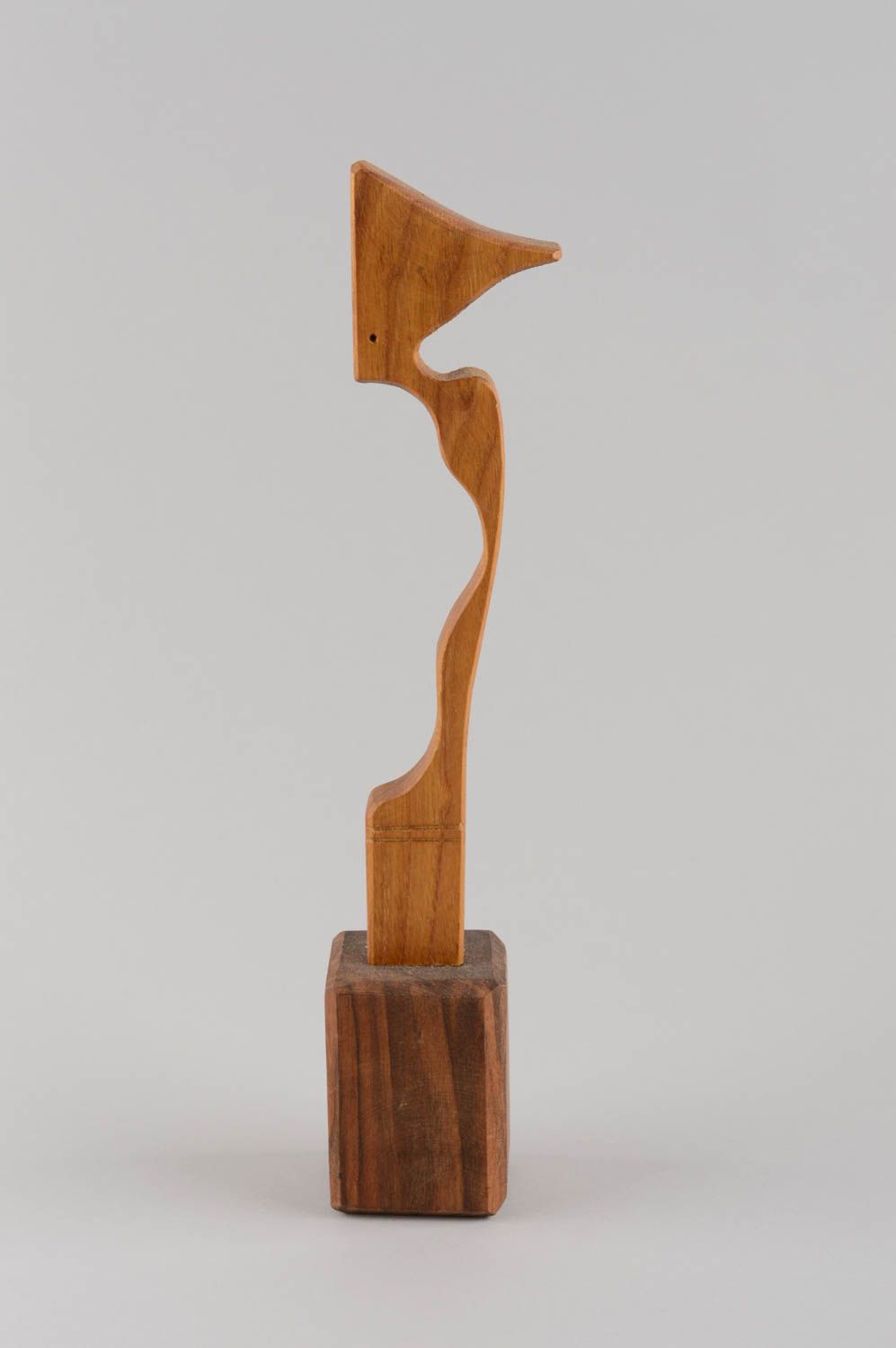 Originelle Deko Statuette aus Holz für Haus Interieur handgemacht in Braun  foto 3