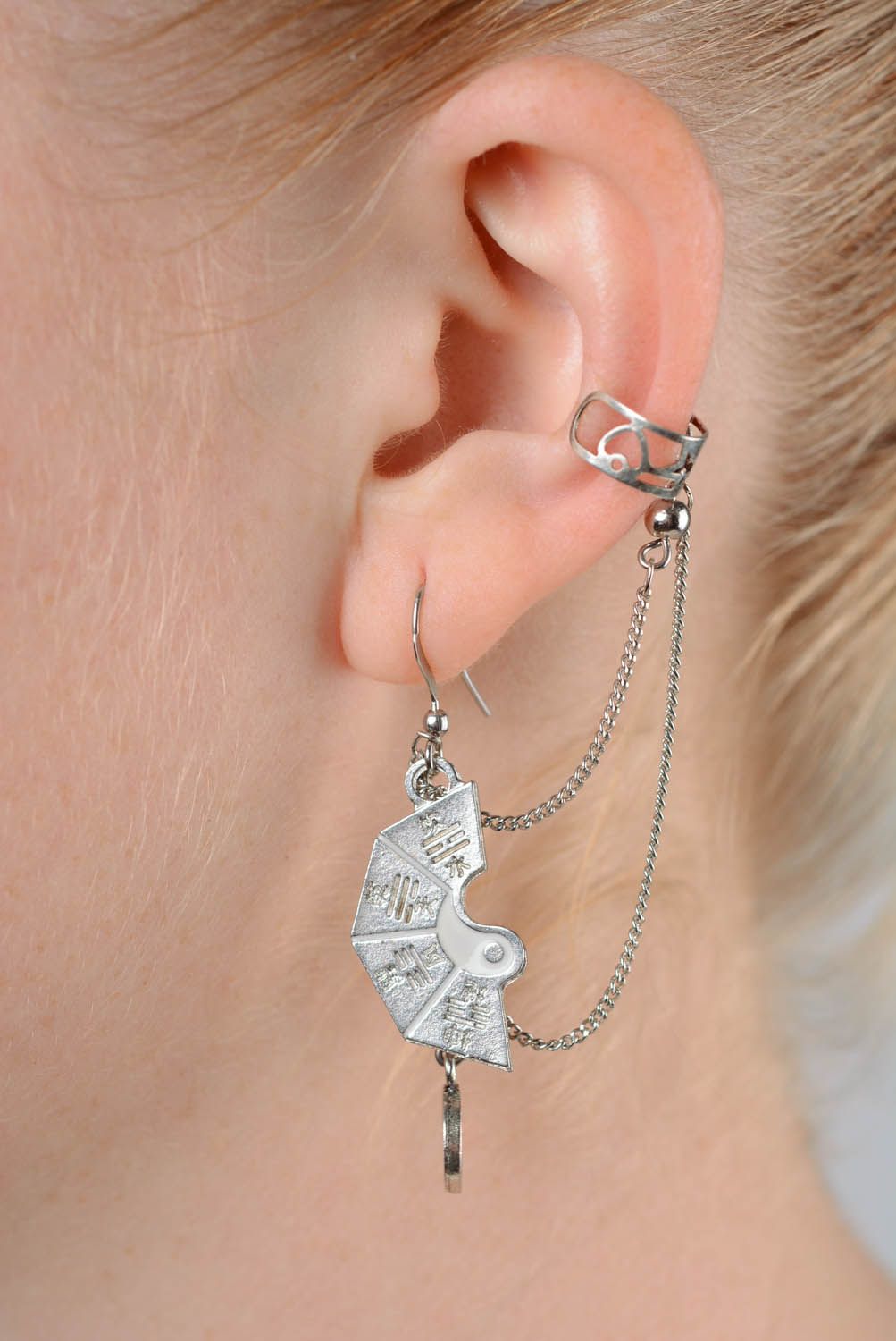 Cuff earrings Yin Yang photo 3