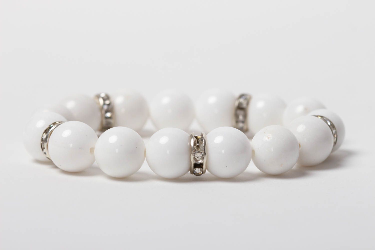 Bracelet en pierres Bijou fait main Accessoire mode Cadeau femme blanc photo 4