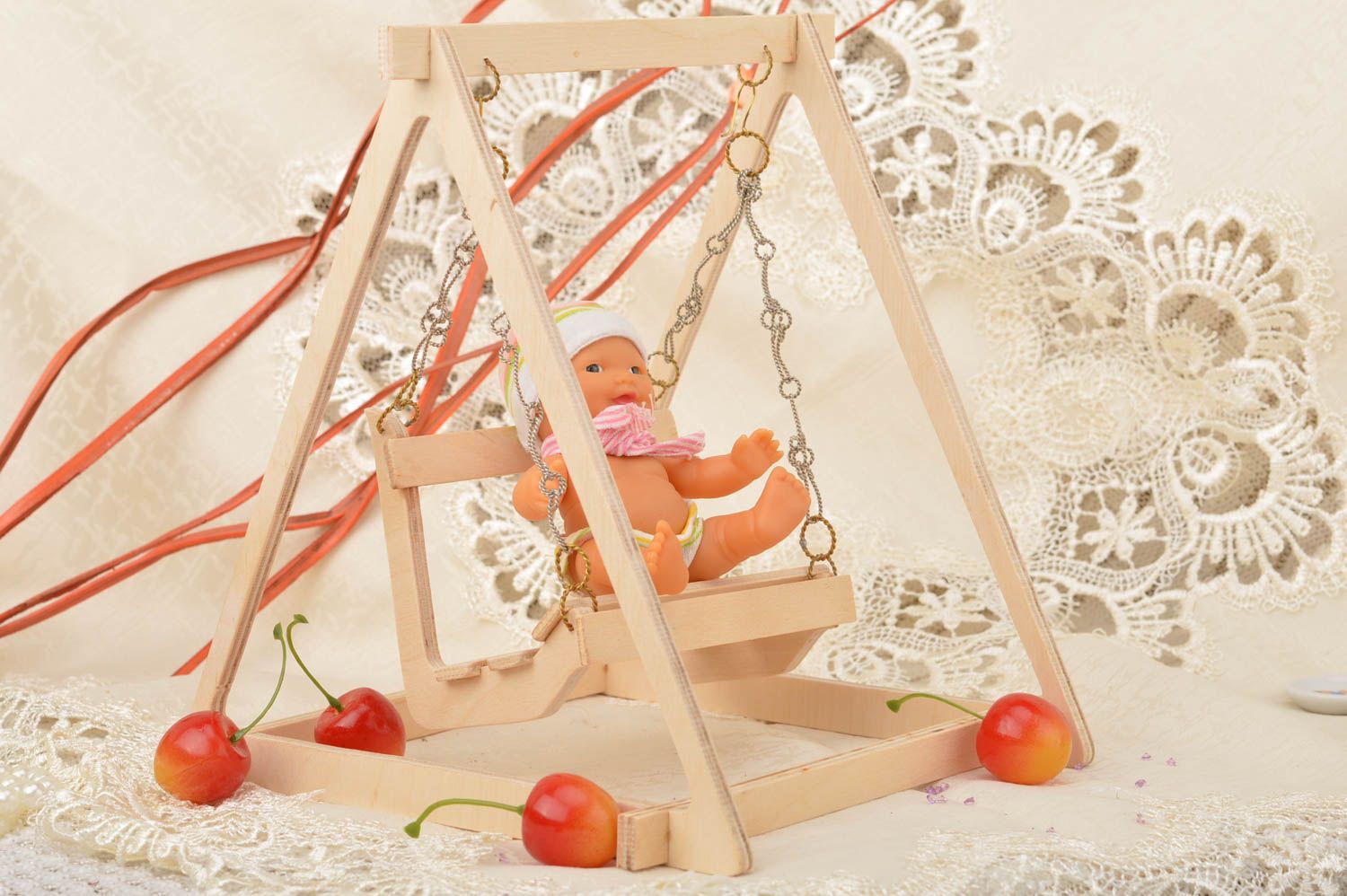 Holz Puppen Schaukeln für Kinder ab 3 Jahren klein Designer Geschenk handmade foto 1