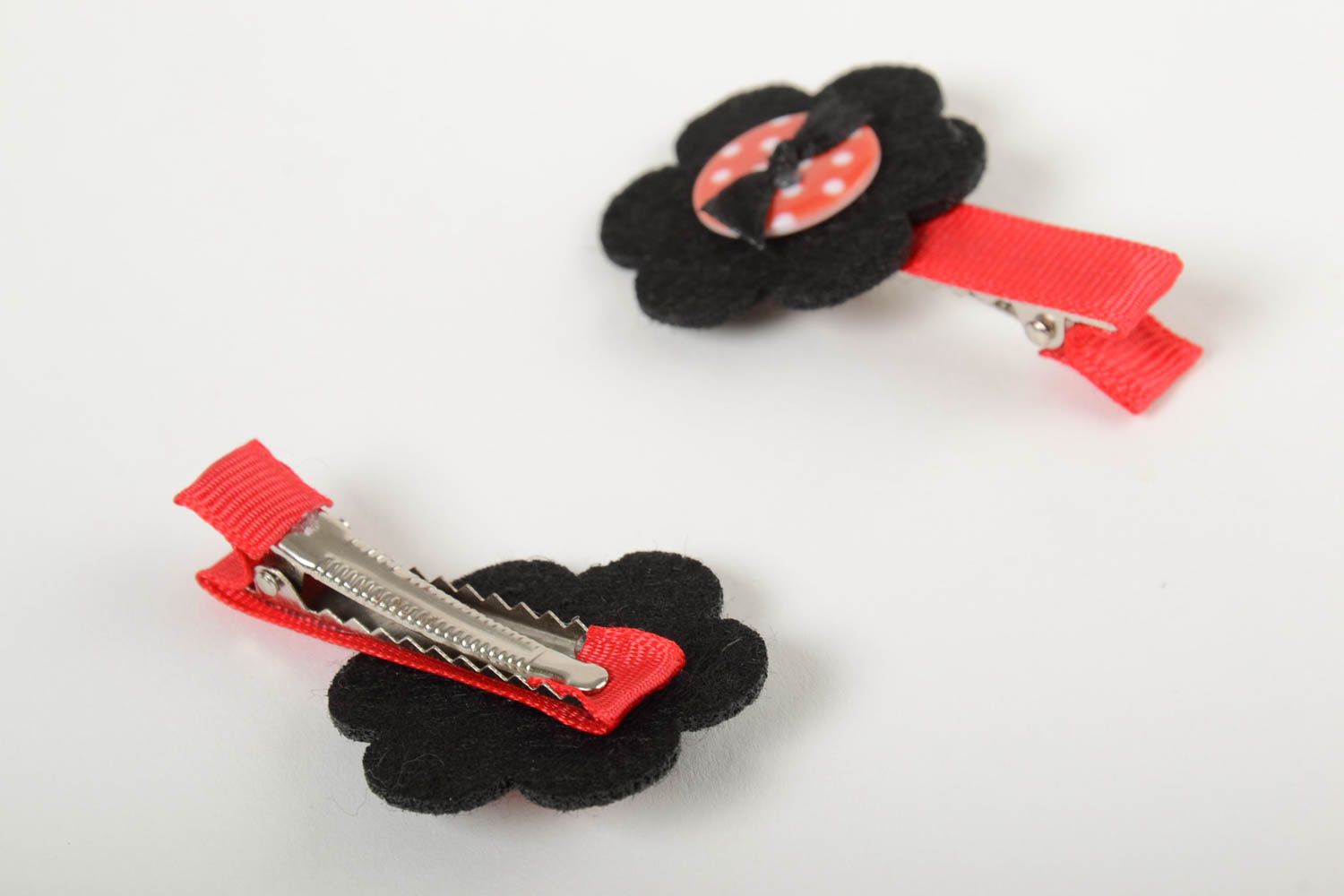 Hairpins made of rep ribbons and black fleece with flowers 2 pieces baby jewelry photo 3