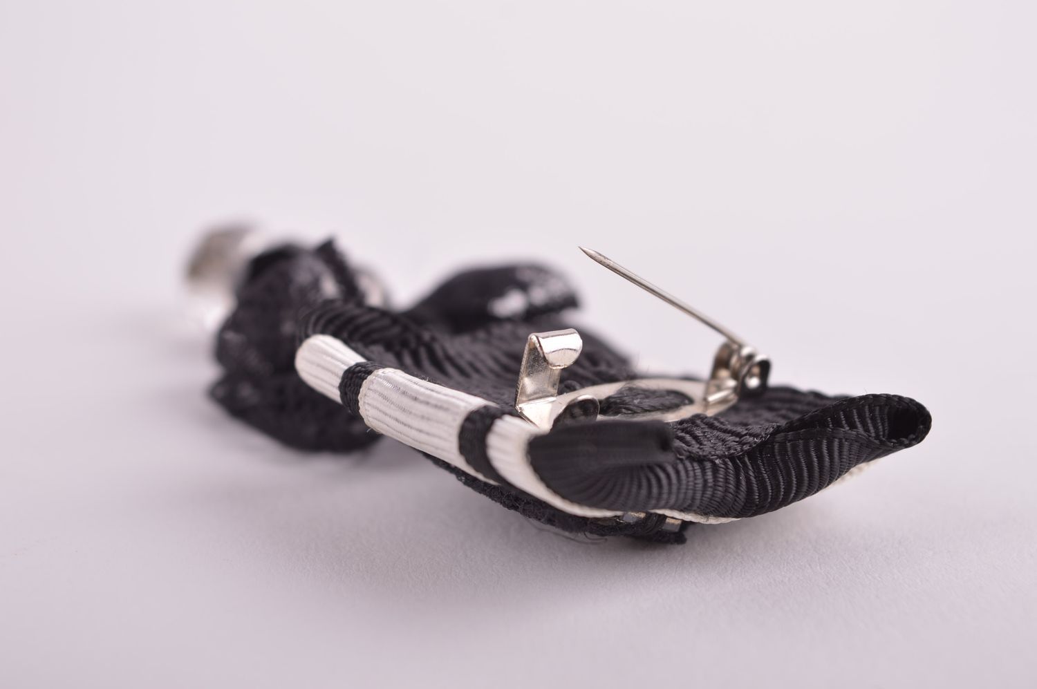 Stylish handmade ribbon brooch jewelry textile brooch pin fashion tips for girls photo 5