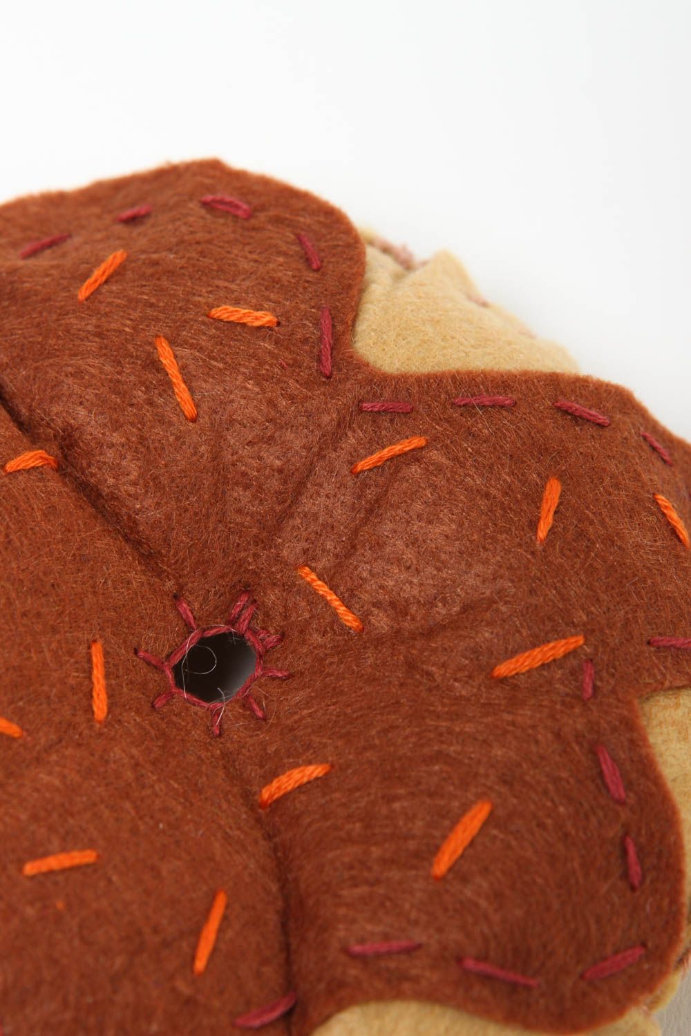 Peluche donut fait main Jouet feutrine marron original Cadeau pour enfant photo 3