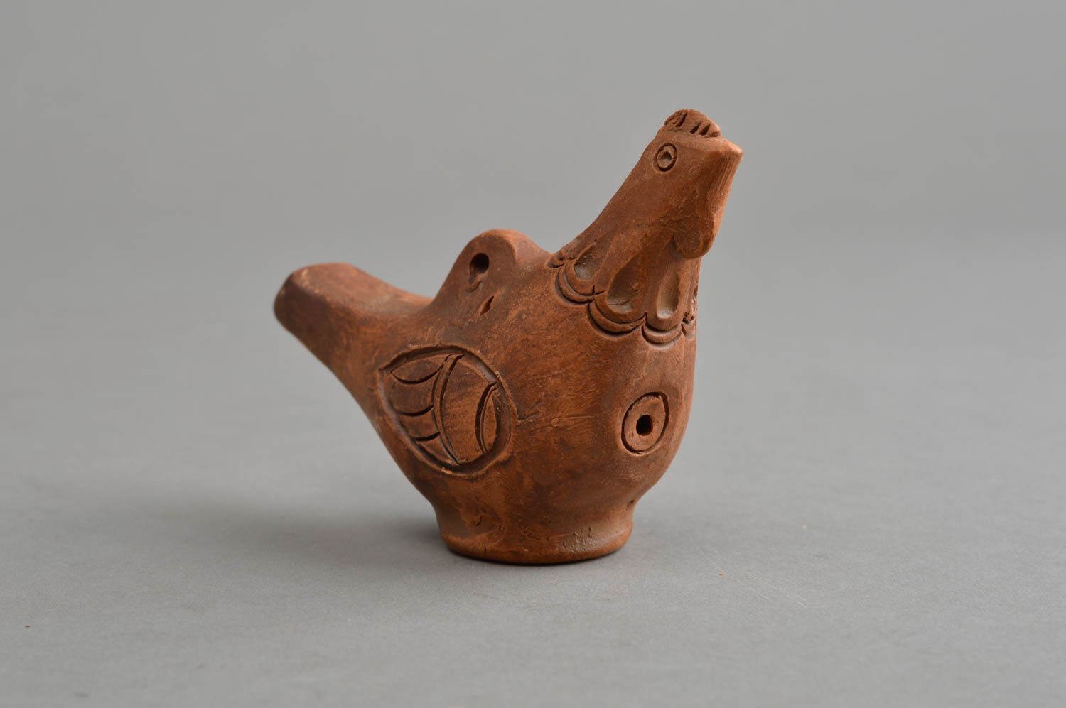 Fischietto in ceramica fatto a mano fischietto decorativo etnico di argilla foto 2