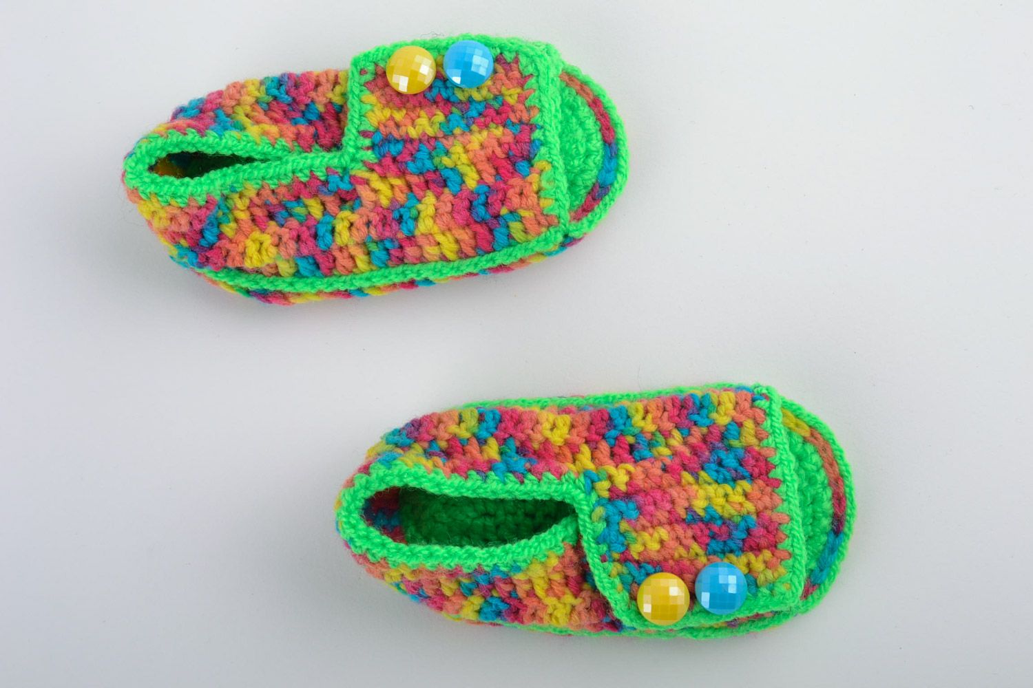 Green handmade knitted cotton baby booties in the shape of sandals with buttons photo 4