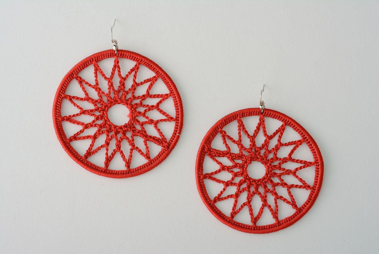 Red lace earrings photo 1