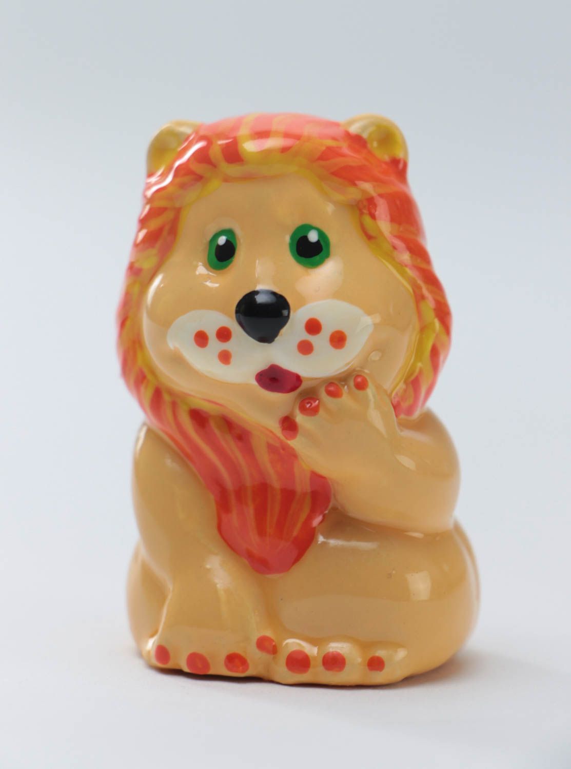 Figurilla de yeso hecha a mano pequeña pintada Cachorro de león foto 3