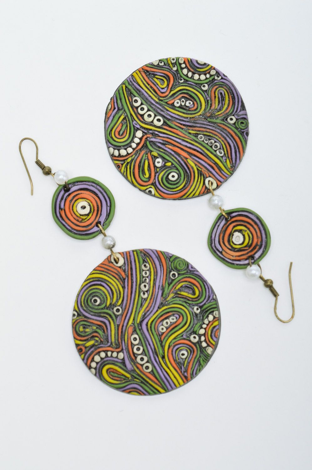 Яркие серьги из полимерной глины ручной работы разноцветные женские с подвесками фото 4
