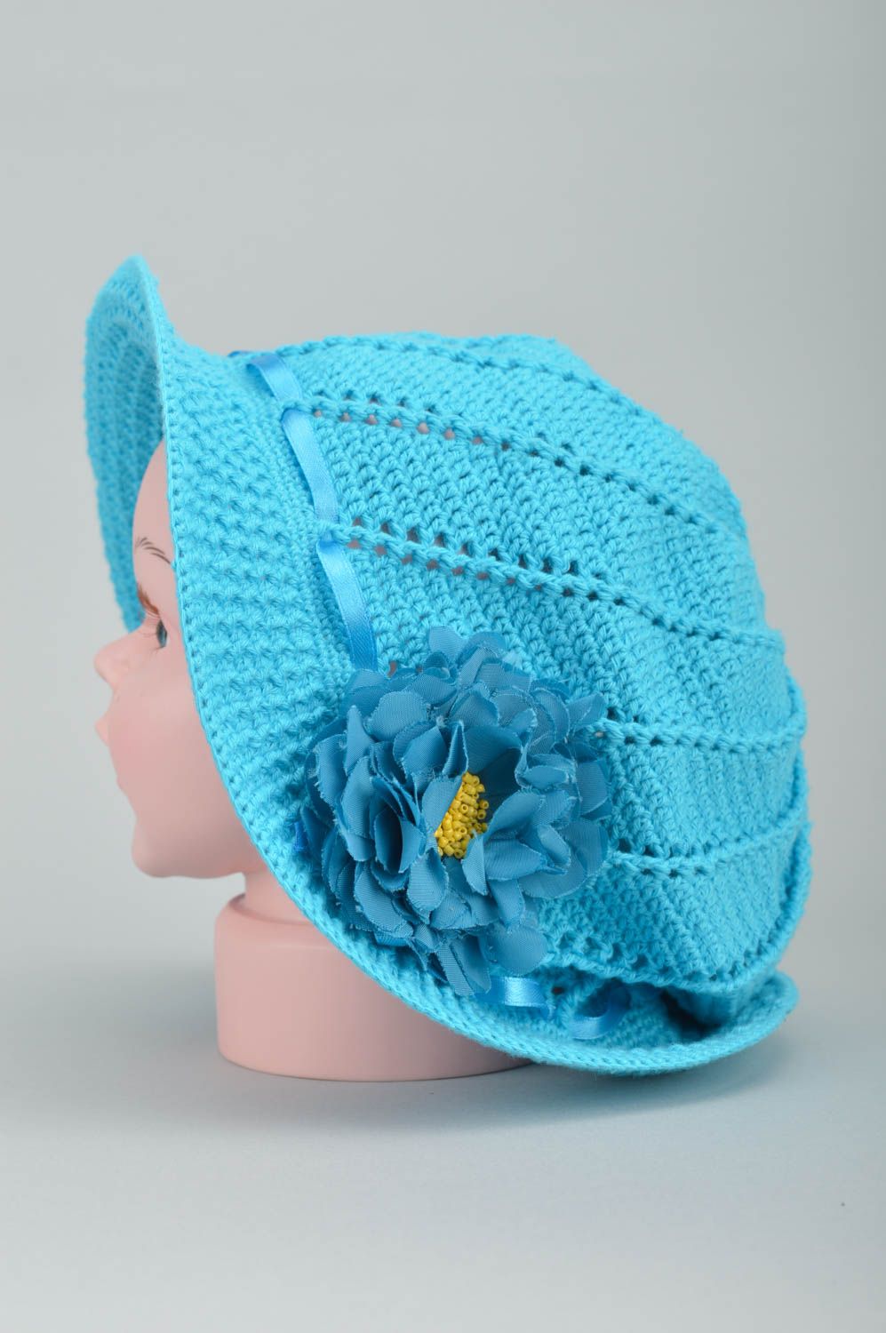 Chapeau pour fille tricoté au crochet fils de coton fait main Fleur Myosotis photo 5