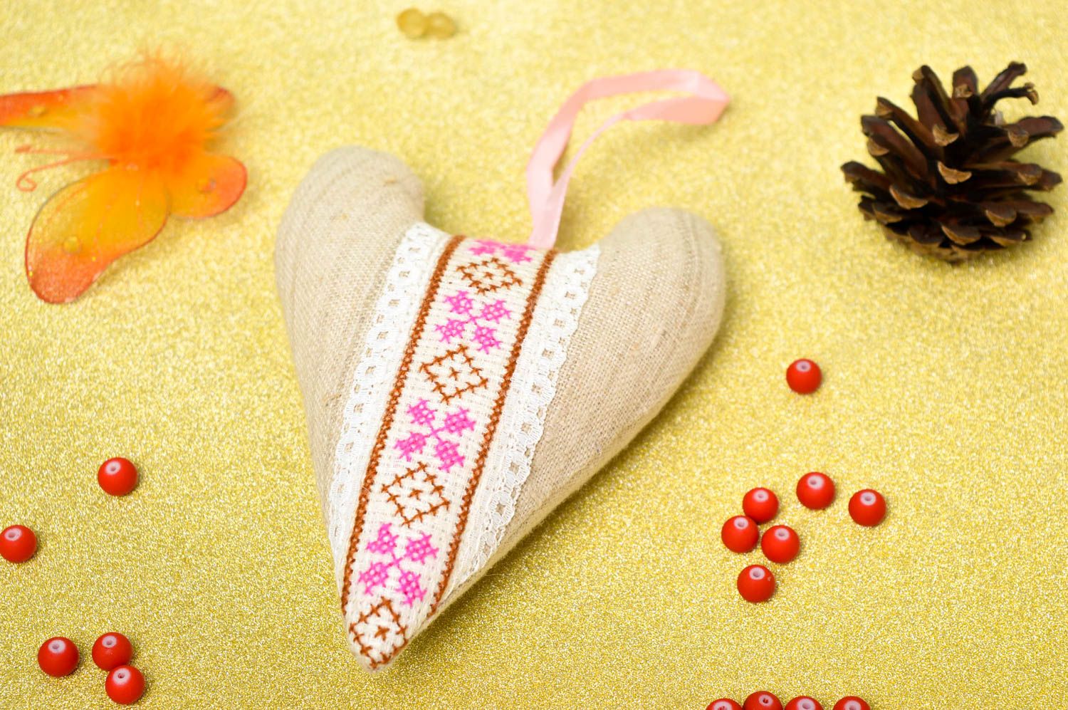 Coeur doux fait main Suspension décorative beige en tissu Idée Cadeau original photo 1