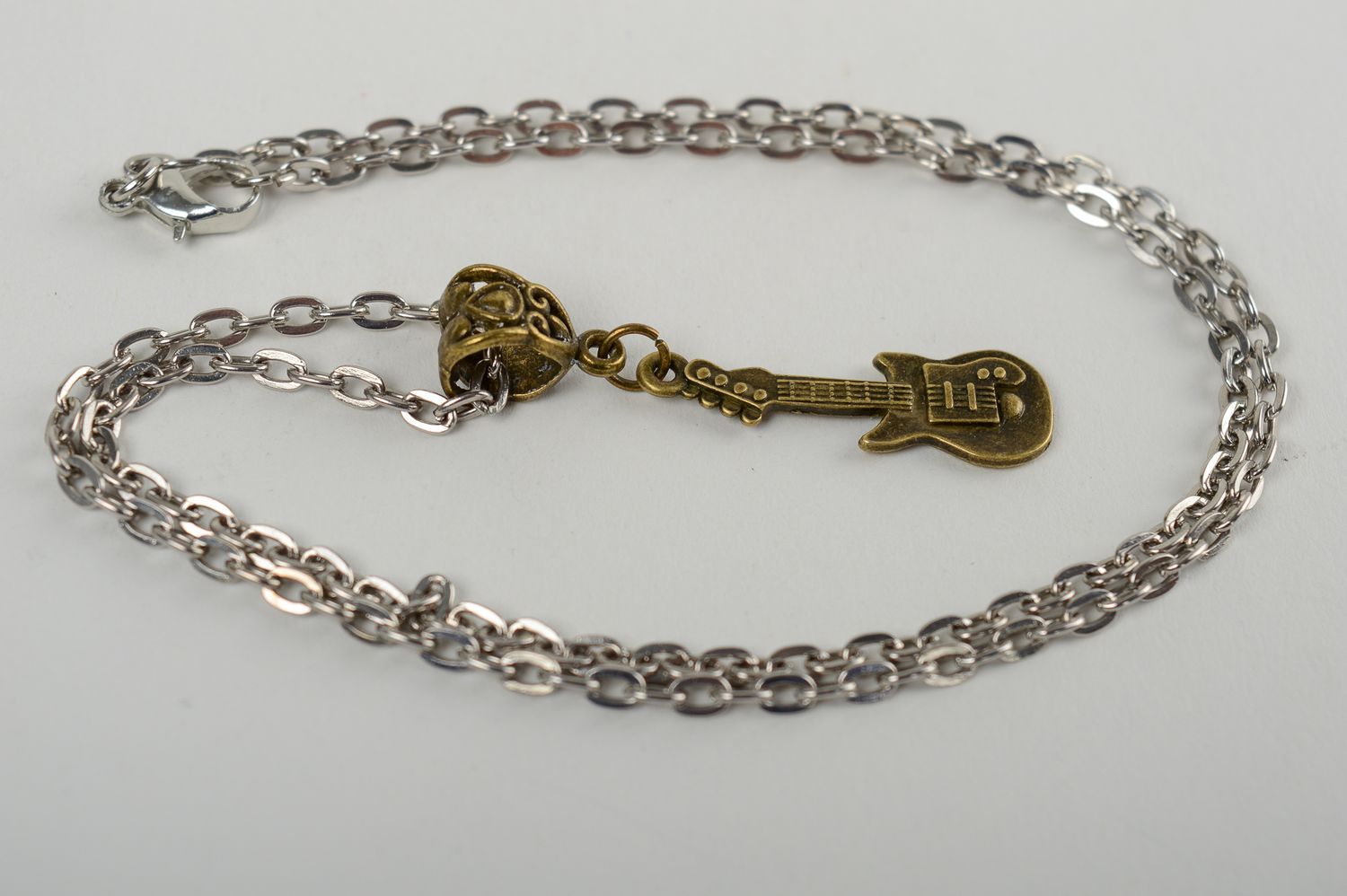 Metal pendant handmade metal jewelry metal accessories guitar pendant for girls photo 4