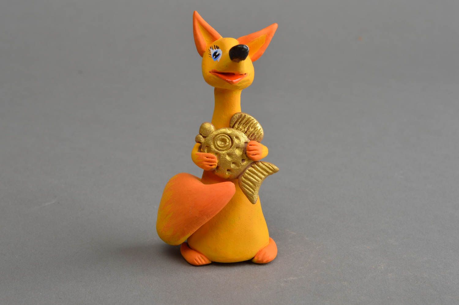 Figurine renard céramique avec poisson d'or faite main décorative originale photo 2