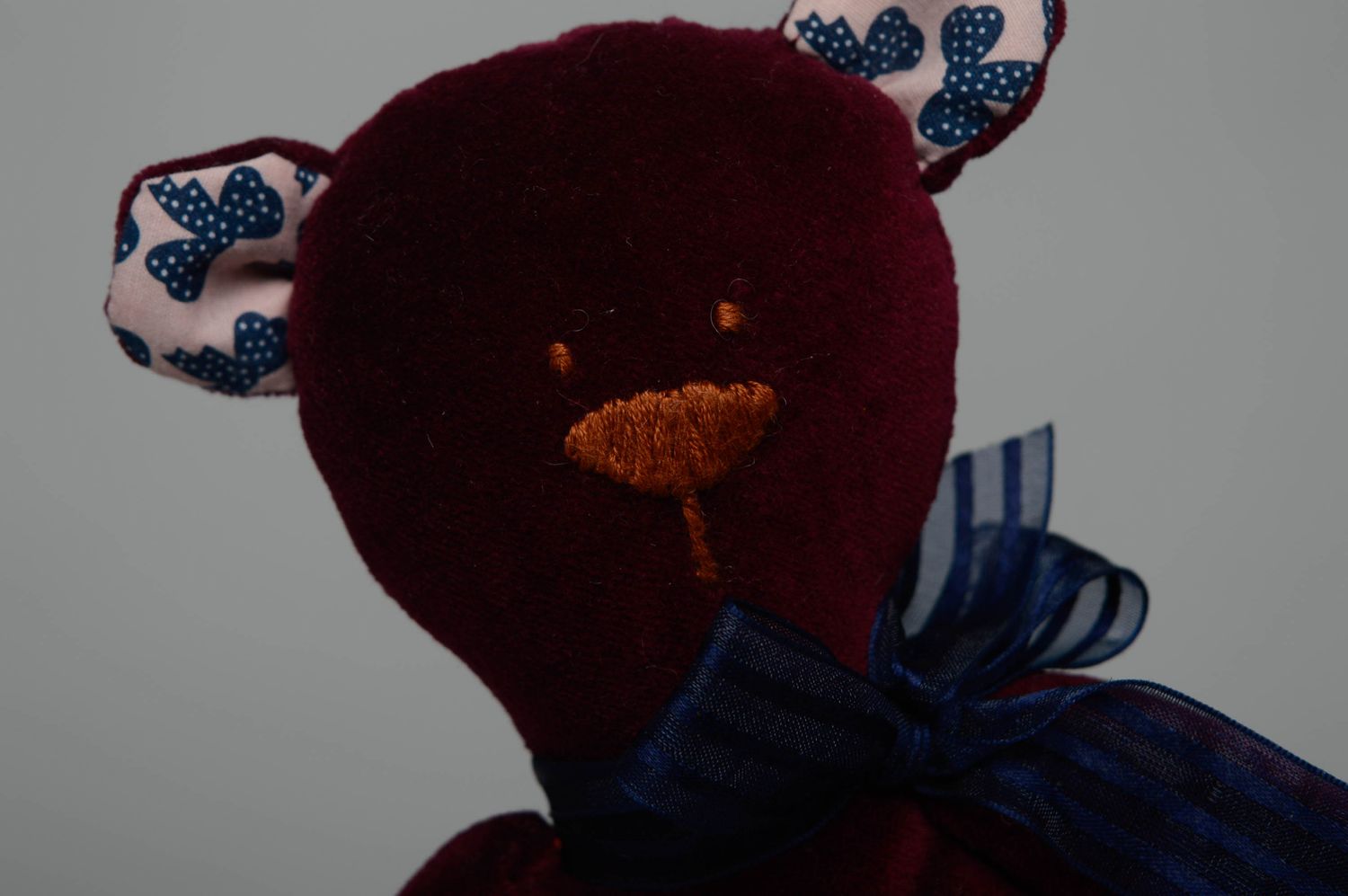 Текстильная игрушка мишка из велюра фото 4