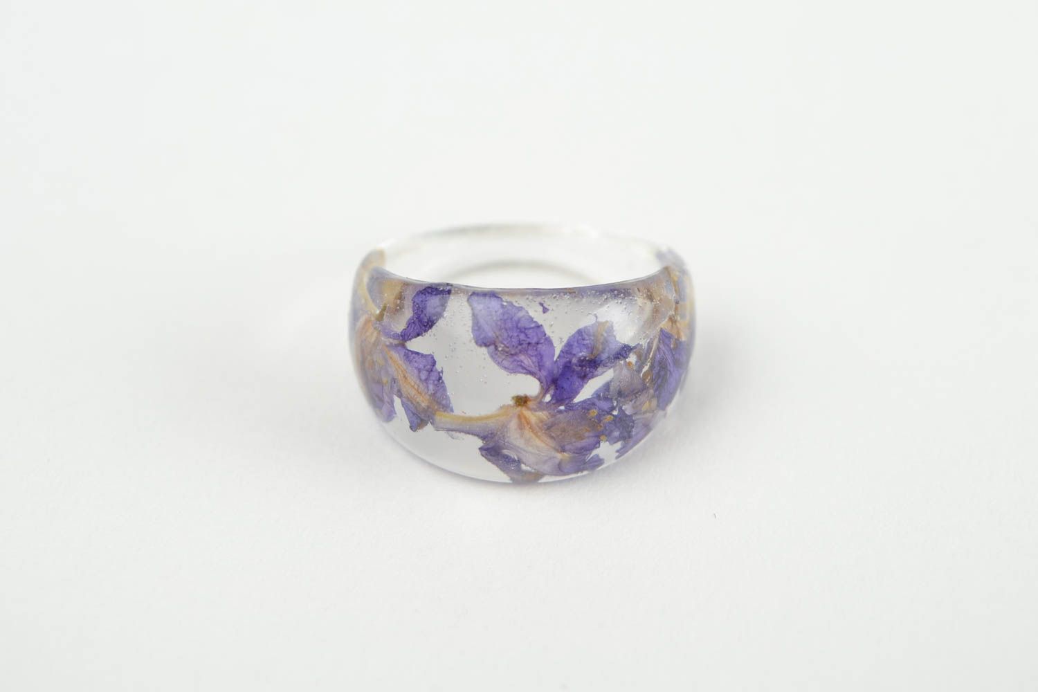Кольцо ручной работы кольцо из эпоксидной смолы кольцо с цветами фиолетовое фото 3