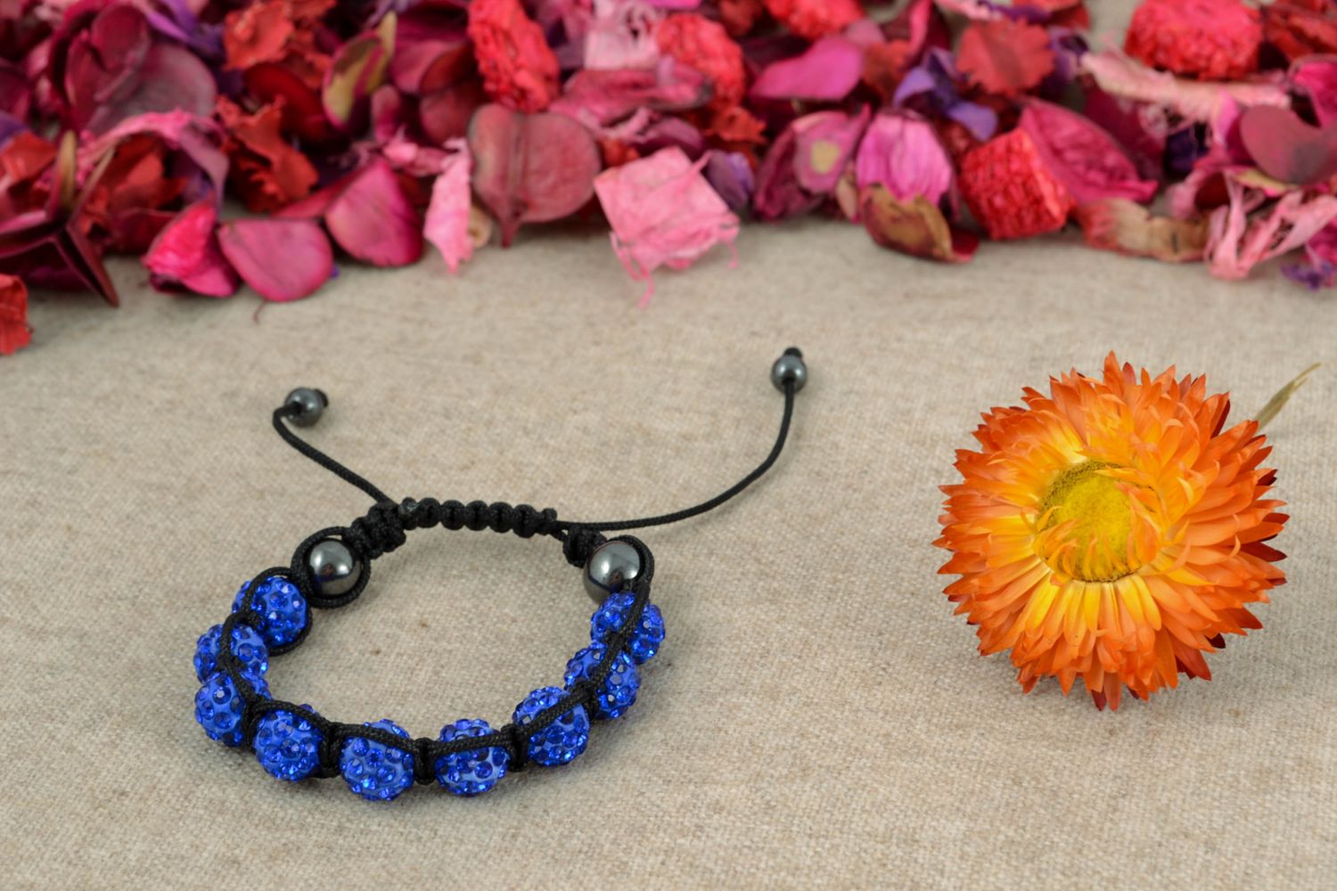 Blue bead bracelet photo 1