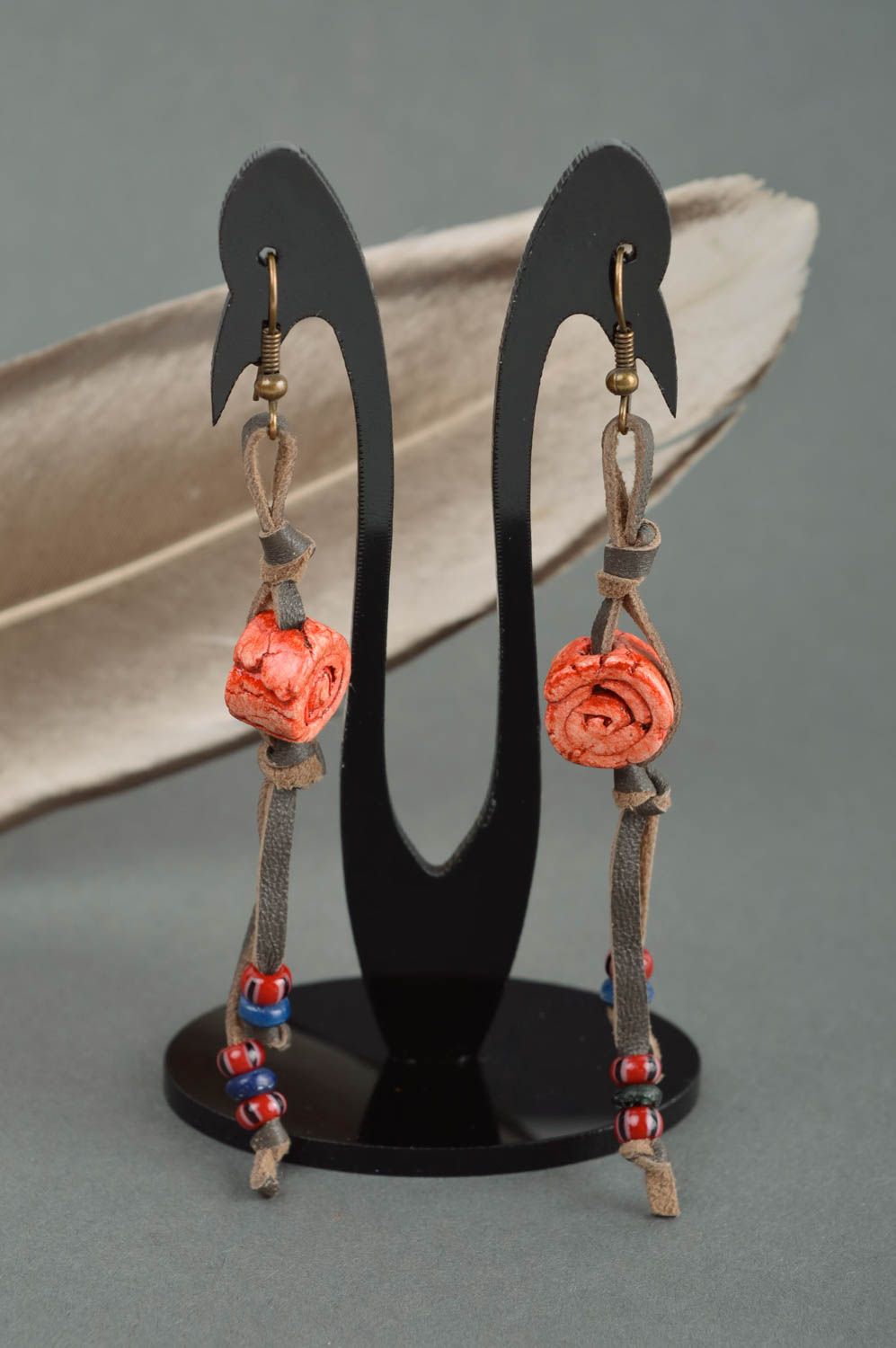 Boucles d'oreilles pendantes Bijou fait main design Accessoire femme orange photo 1