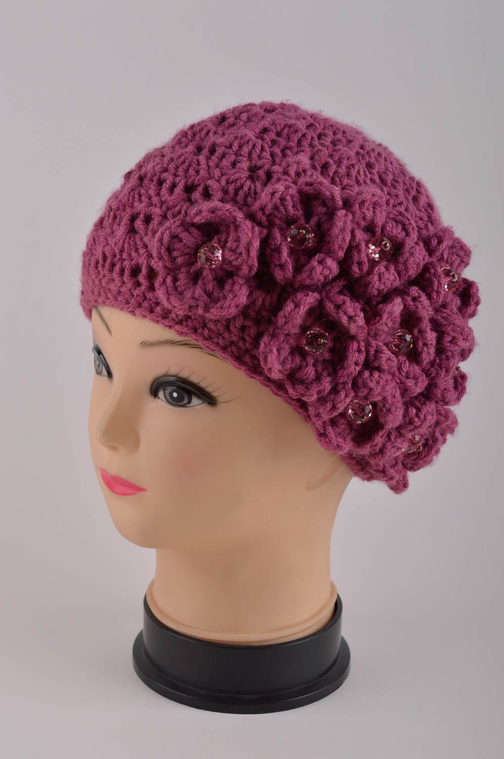 Bonnet tricoté fait main Chapeau hiver en laine Vêtement pour femme original photo 2