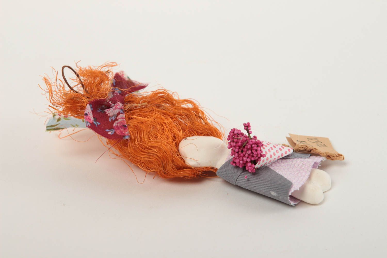 Petite poupée Suspension décorative faite main fille avec bouquet Déco maison photo 2