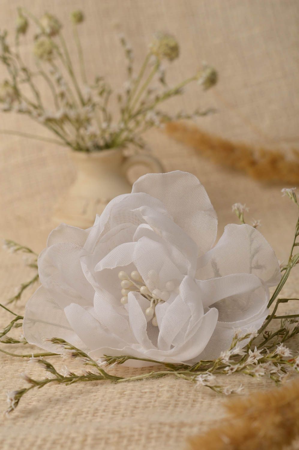 Weiße Blume Haarspange handgemachter Schmuck Accessoires für Mädchen aus Chiffon foto 1
