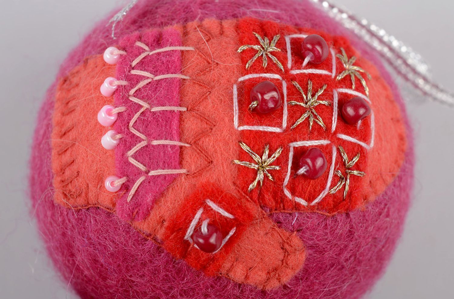 Décoration sapin Boule à suspendre fait main rose foncé laine Accessoire Noël photo 3