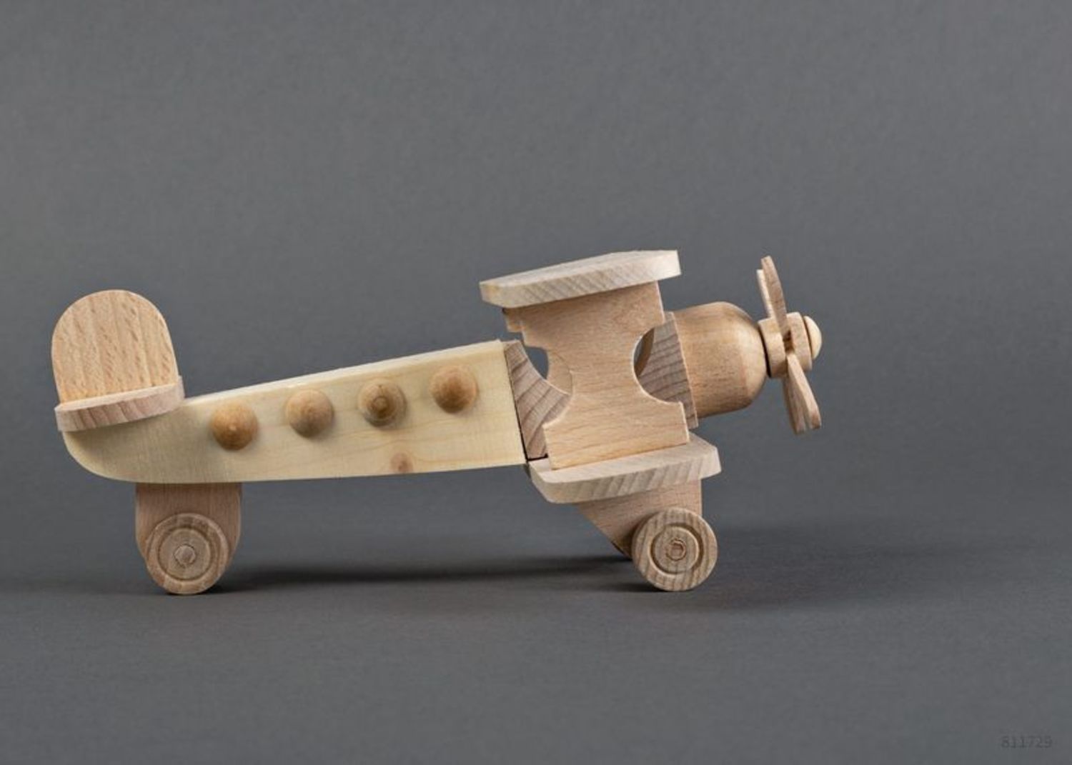 Aeroplano giocattolo fatto a mano Giocattolo di legno Giocattolo da bambino
 foto 2