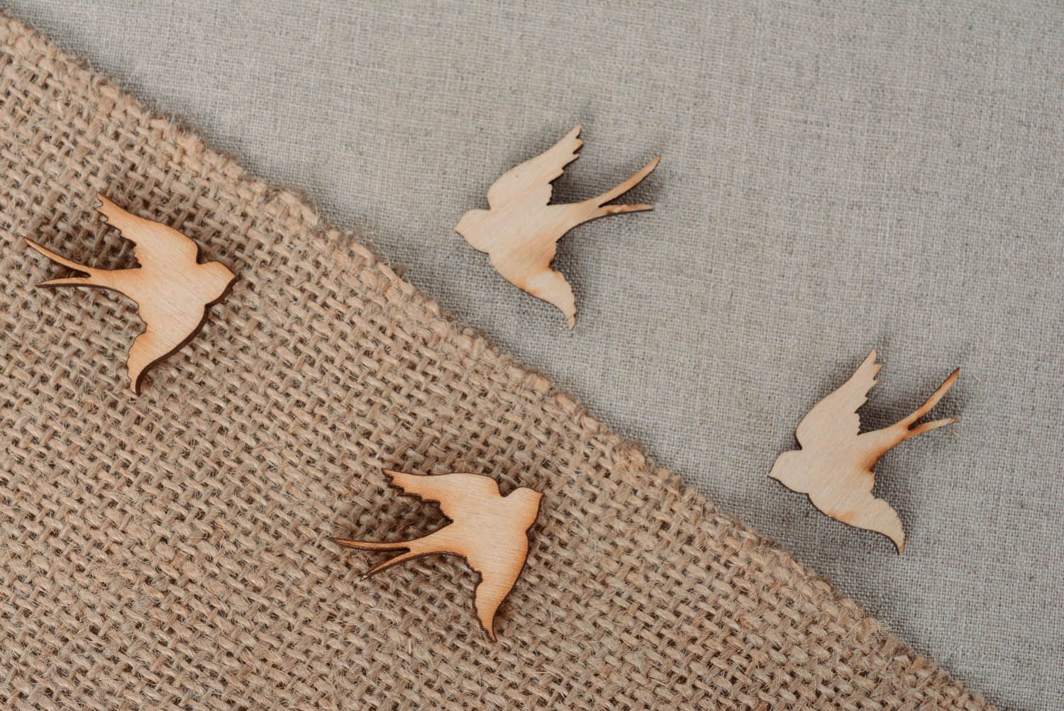 Homemade chipboard Swallow photo 2