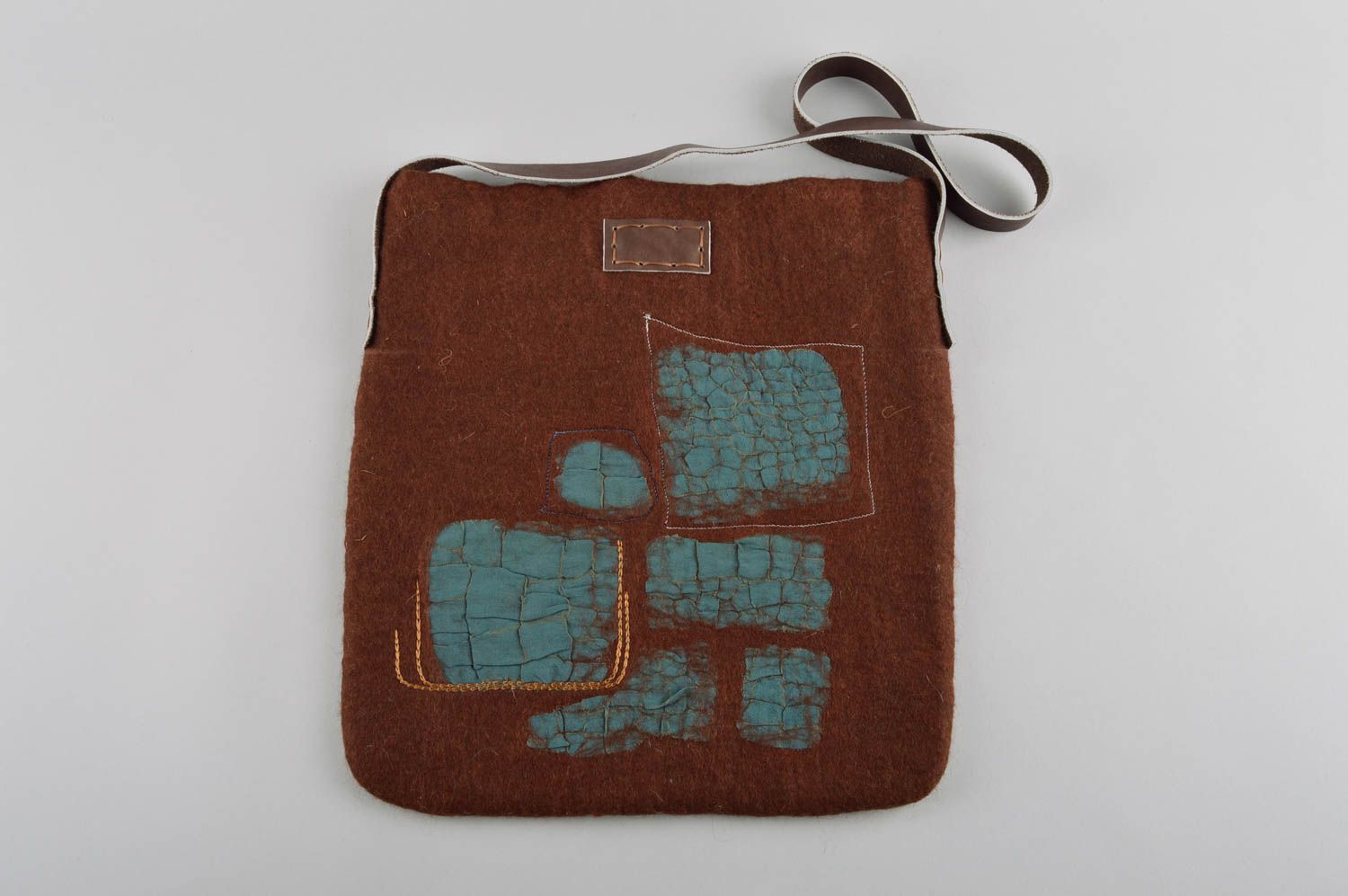 Сумка ручной работы женская сумка коричневая сумка валяние с кожаным ремешком фото 2